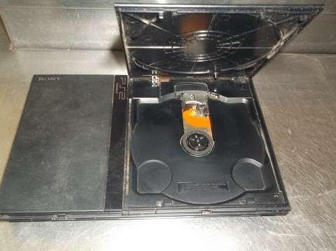 SONY PLAYSTATION 2 MODEL : SCPH - 75004  ( FOR SPARES )